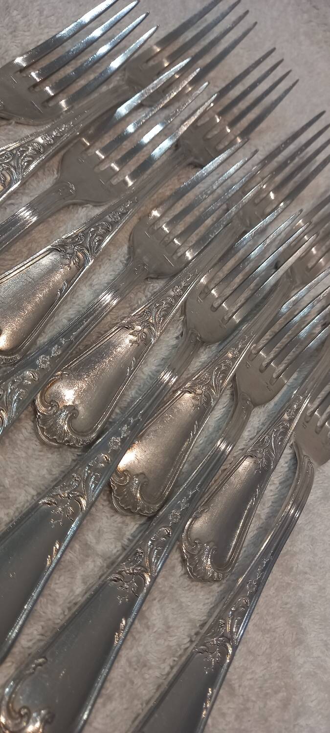 11 silver plated dessert forks, Ercuis LXV 29, 18.9cm