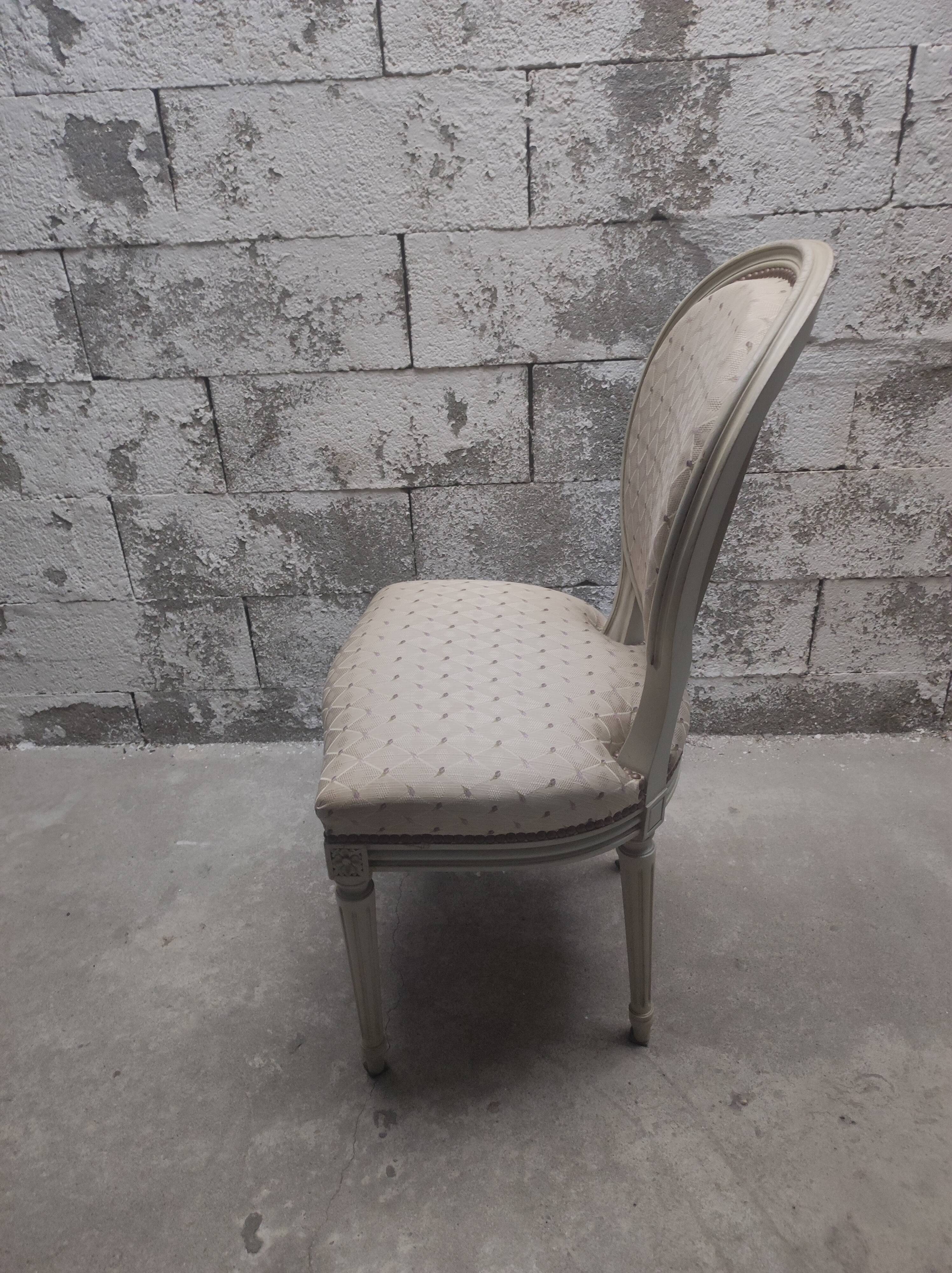 Lot de 6 chaises + 2 fauteuils médaillon style Louis XVI
