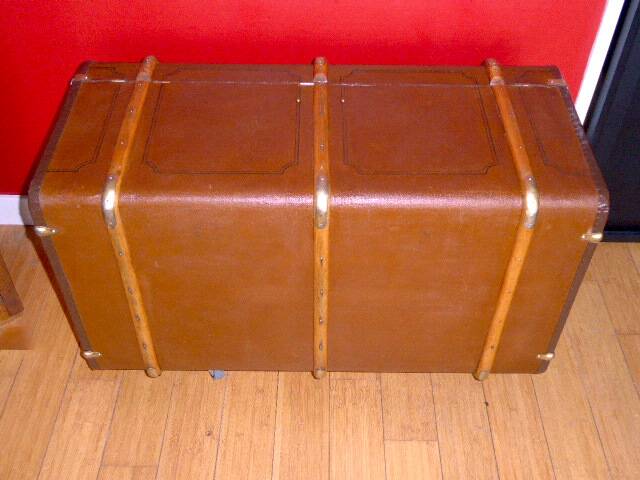 Curved mail bag in tawny from the 1920s - 100 x 54 x 46 cm