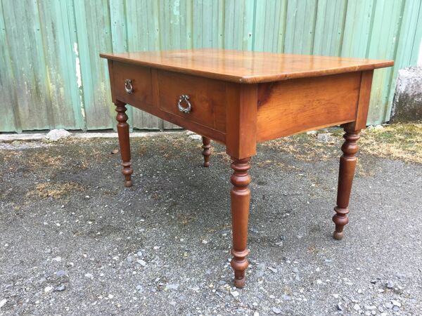 Table de ferme de style Louis Philippe en merisier massif
