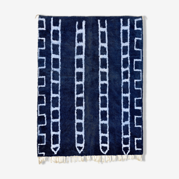 Tapis marocain moderne bleu