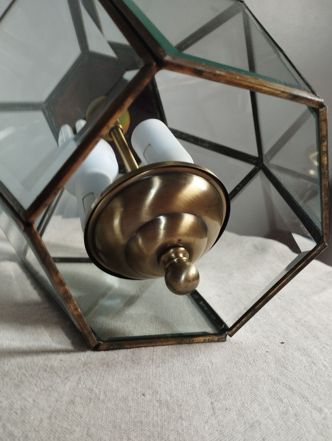 Lanterne suspendue 6 faces verre biseauté et laiton