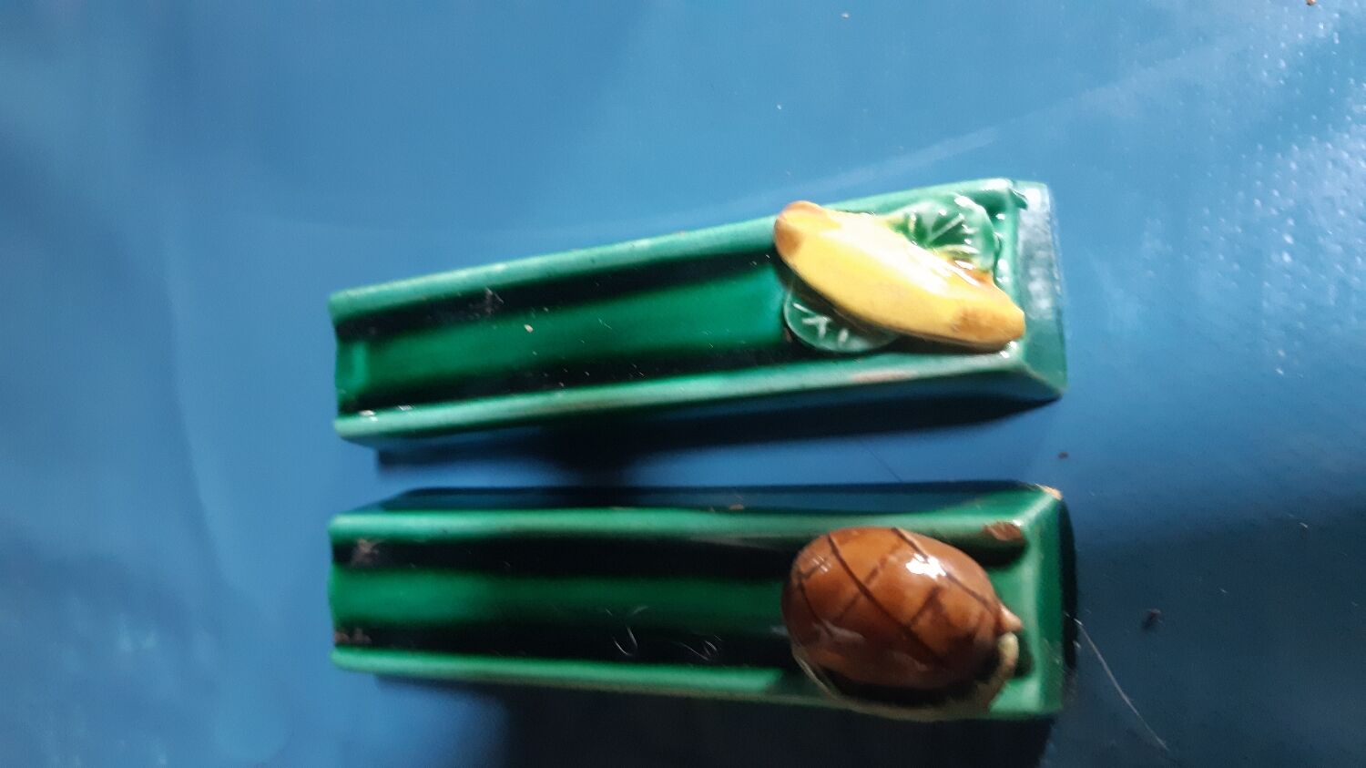 Vintage ceramic knife holder