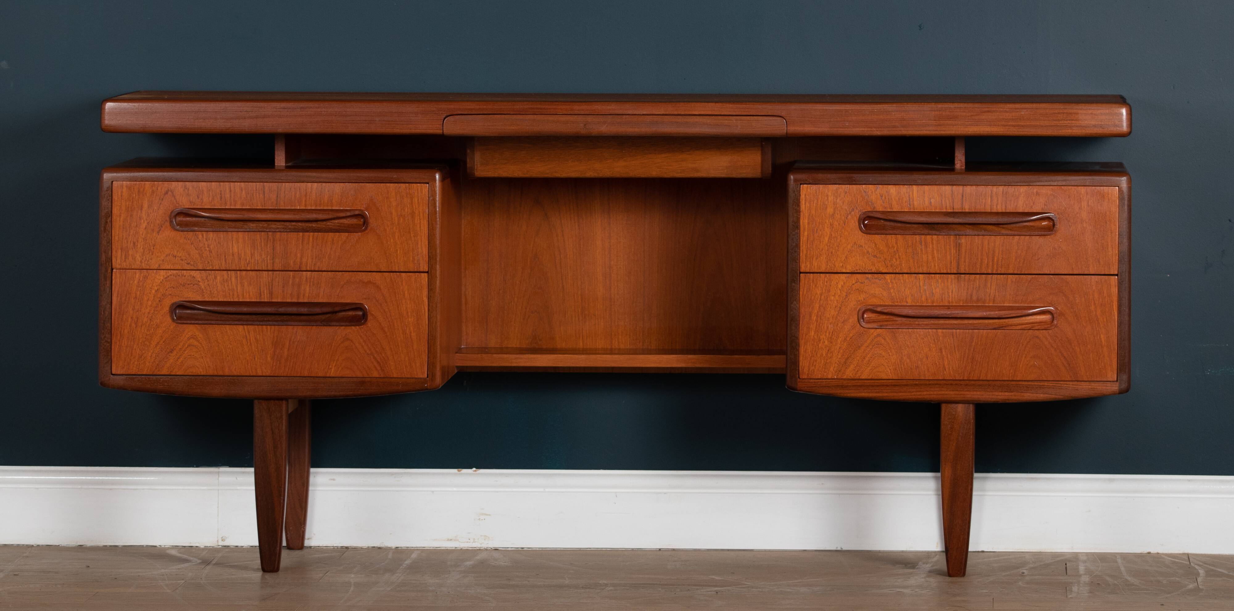 Bureau par Victor Wilkins pour G-plan