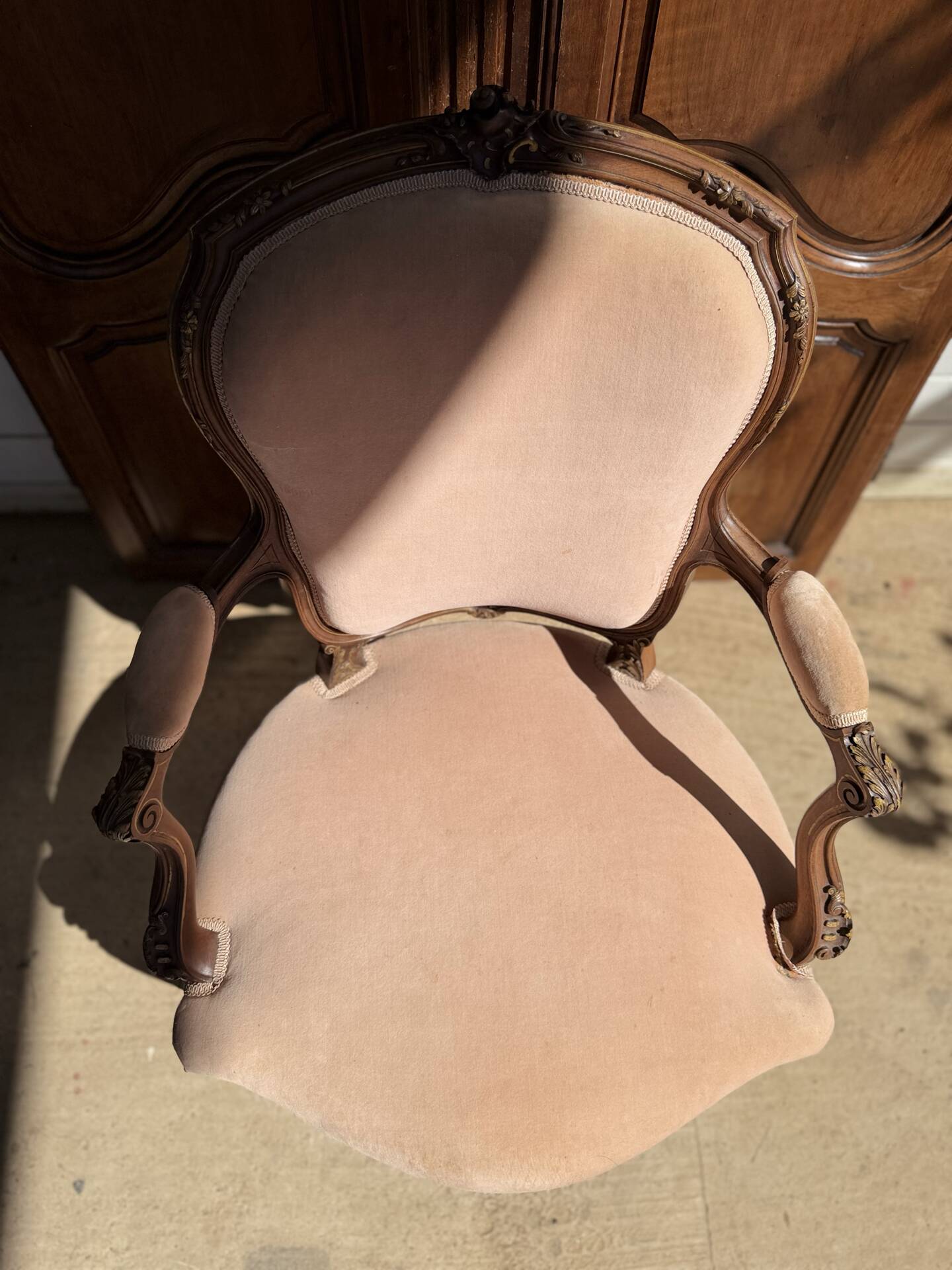 Antique Louis XV style armchair - powder pink fabric