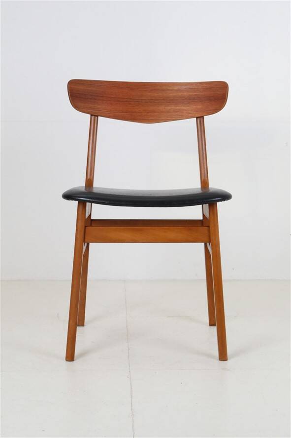 Findahl “Mosbøl” chair / 1960s / 1970s / teak / beech / skai / black / Mid Century Danish Modern Design