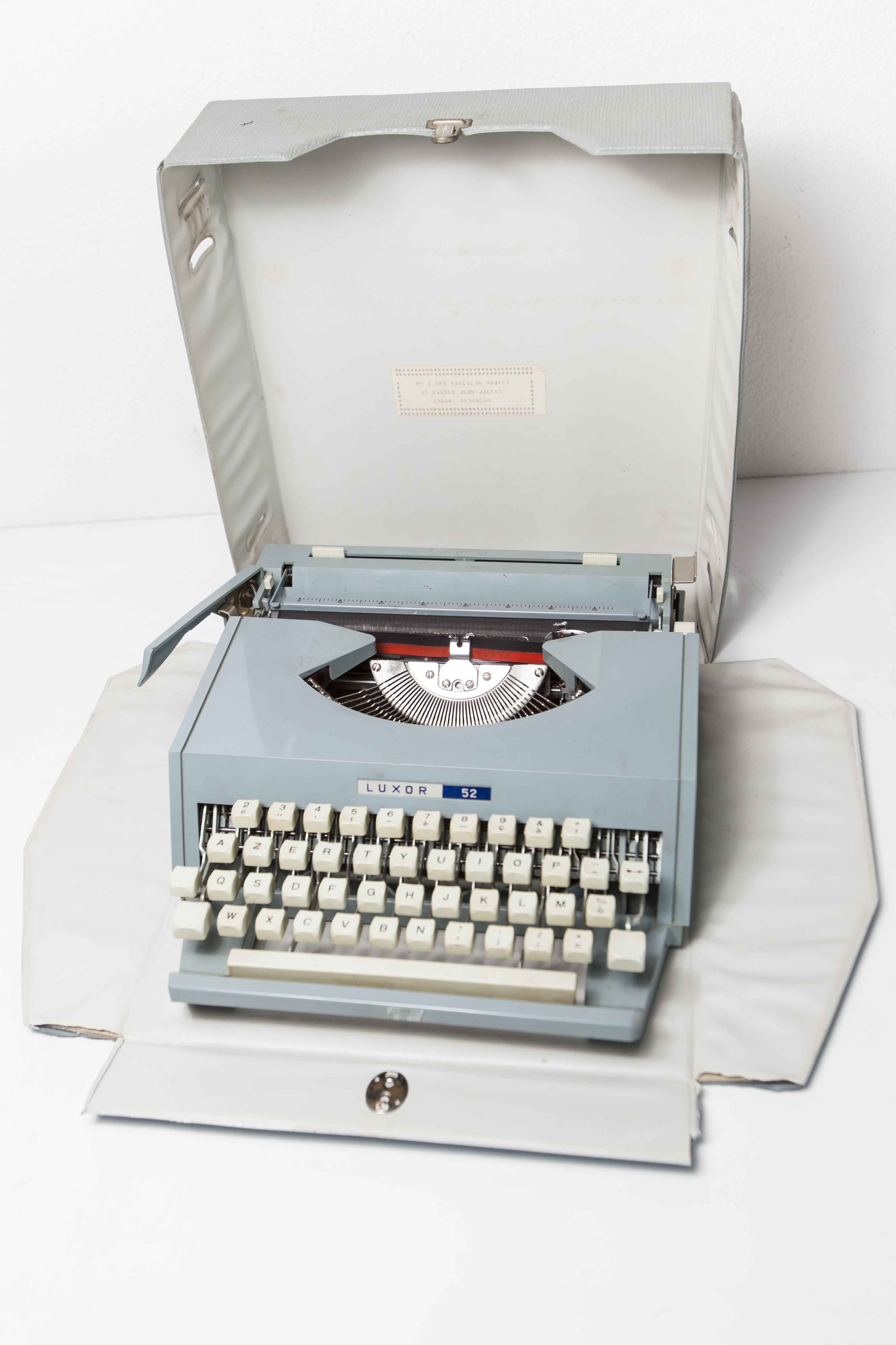 Revised Luxor 1980 typewriter