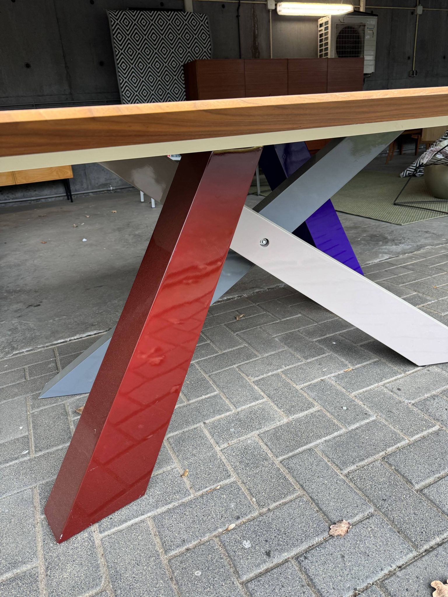 Grande table à manger par Bonaldo