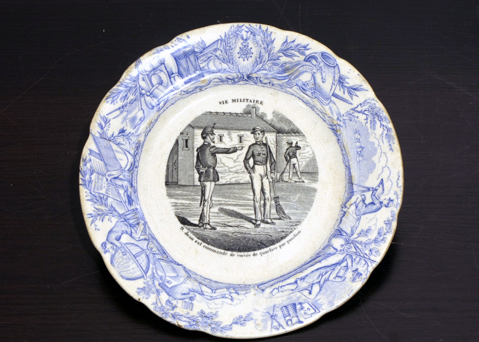 Plates "military life"