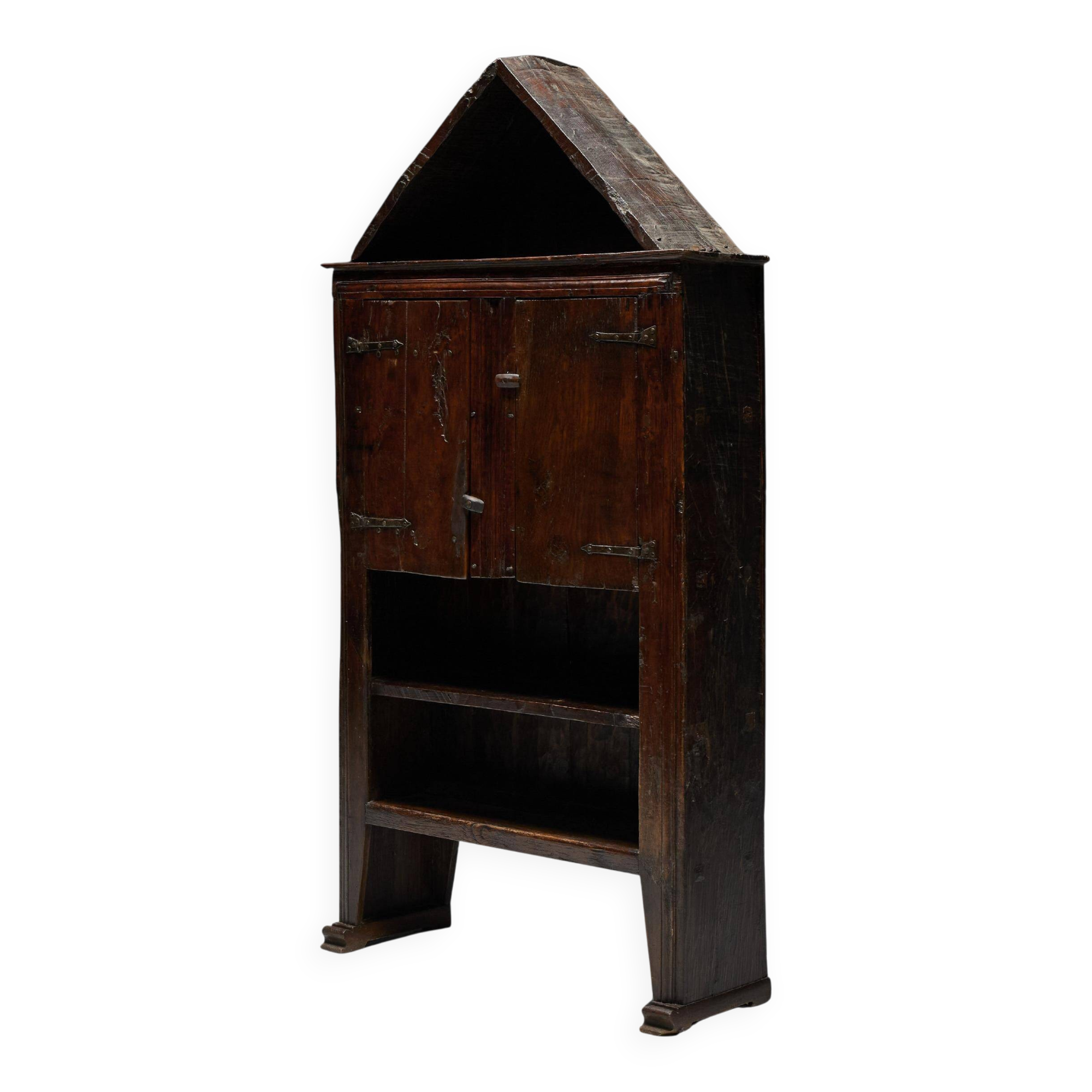 Armoire vernaculaire d'art populaire, France, XIXe siècle