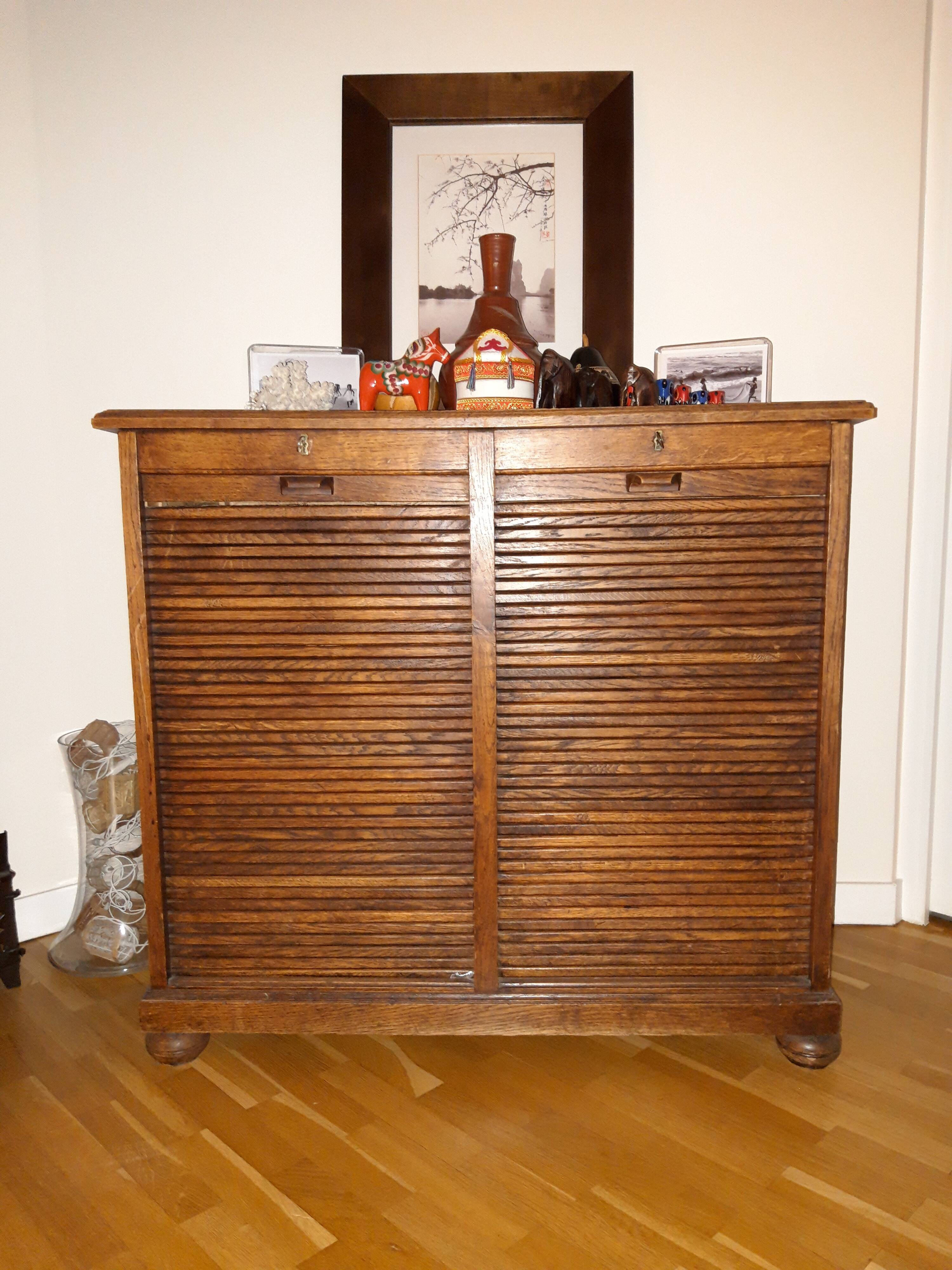 Furniture filing cabinet with double curtains