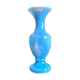 Vase en opaline bleue
