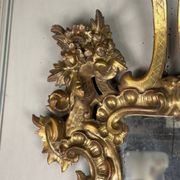 Paire de miroirs en bois sculpté et doré, Italie XIXème siècle