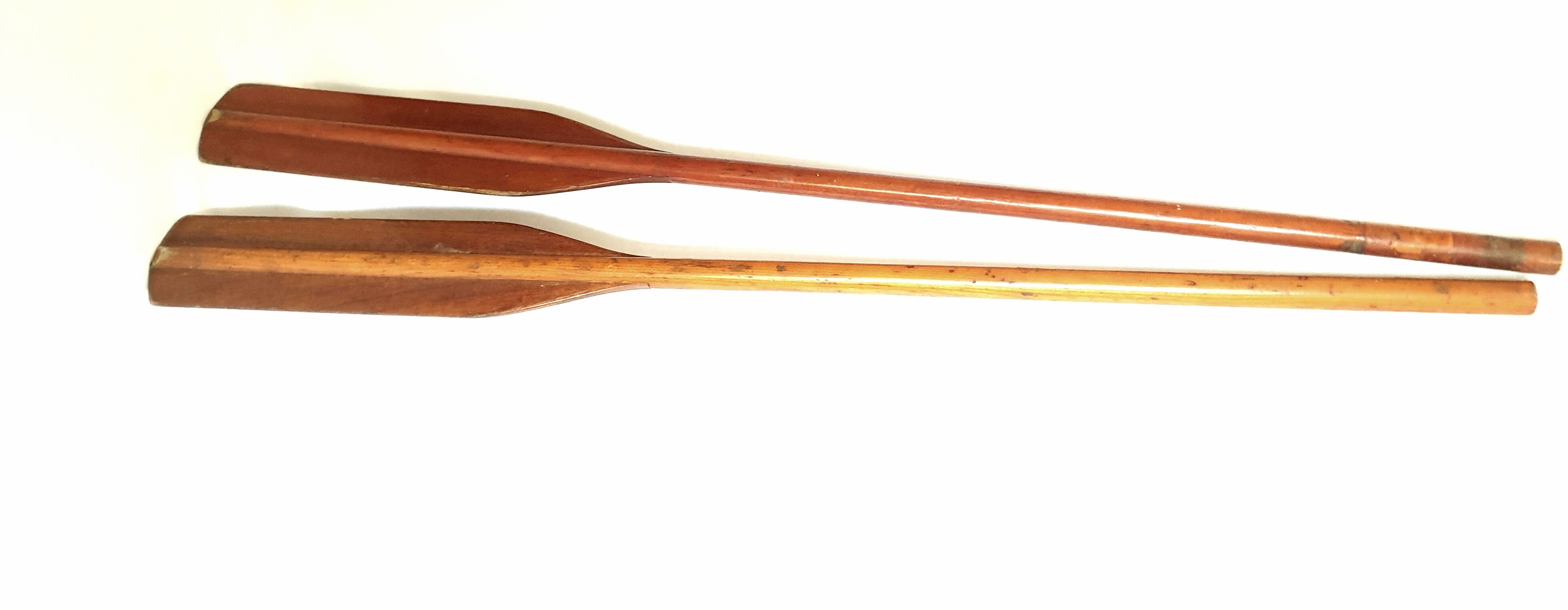 Vintage old oars pair