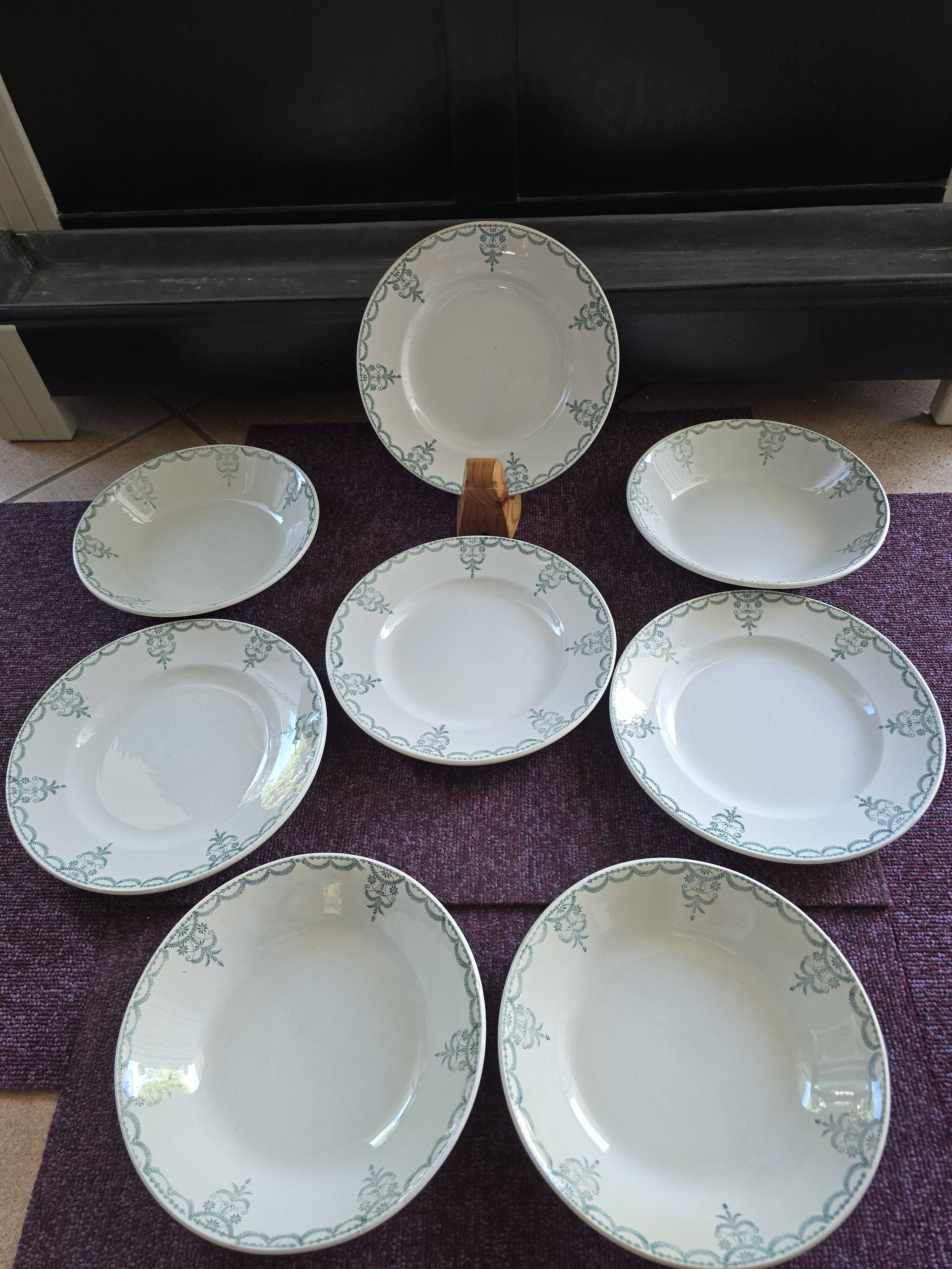 Lot 8 assiettes Moulin des Loups frise verte