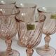 Verres à vin rose