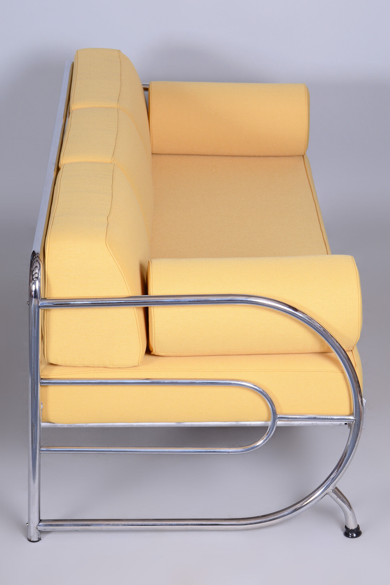Canapé tubulaire en cuir jaune Bauhaus entièrement restauré, Robert Slezák, années 1930