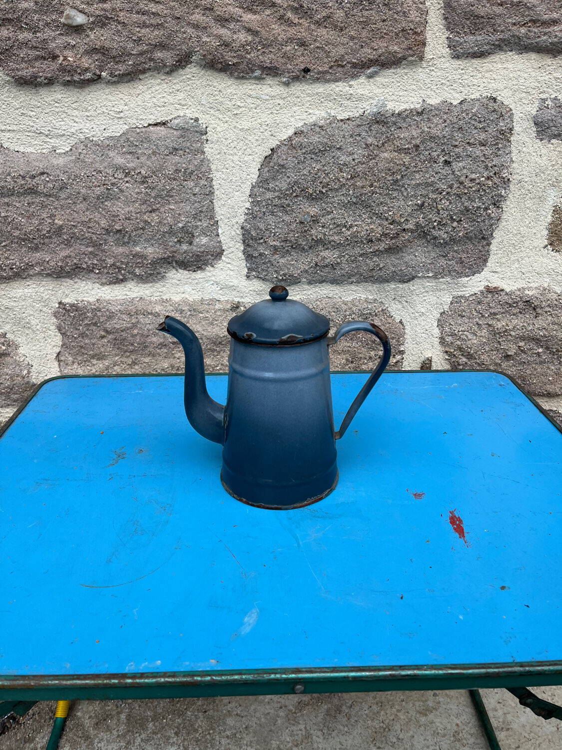 Enamelled coffee maker