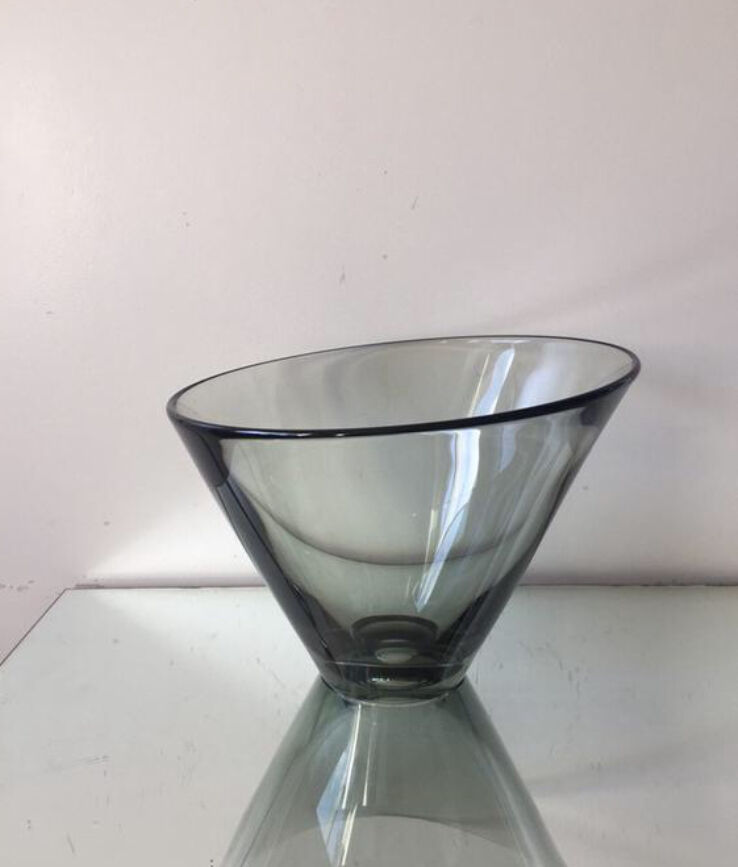 Asymmetrical Holmegaard bowl by Per Lutken