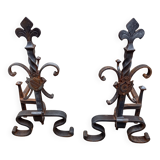 Pair of fleur-de-lys pattern andiron