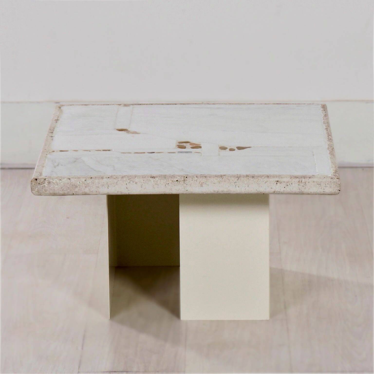 Petite table basse en marbre blanc par Paul Kingma, 1980s