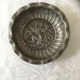 Tin crowned lion dish