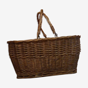 Large wicker basket, two mobile handles
