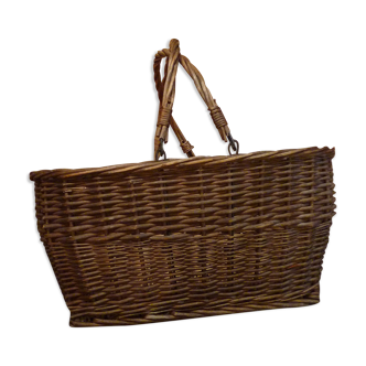 Large wicker basket, two mobile handles