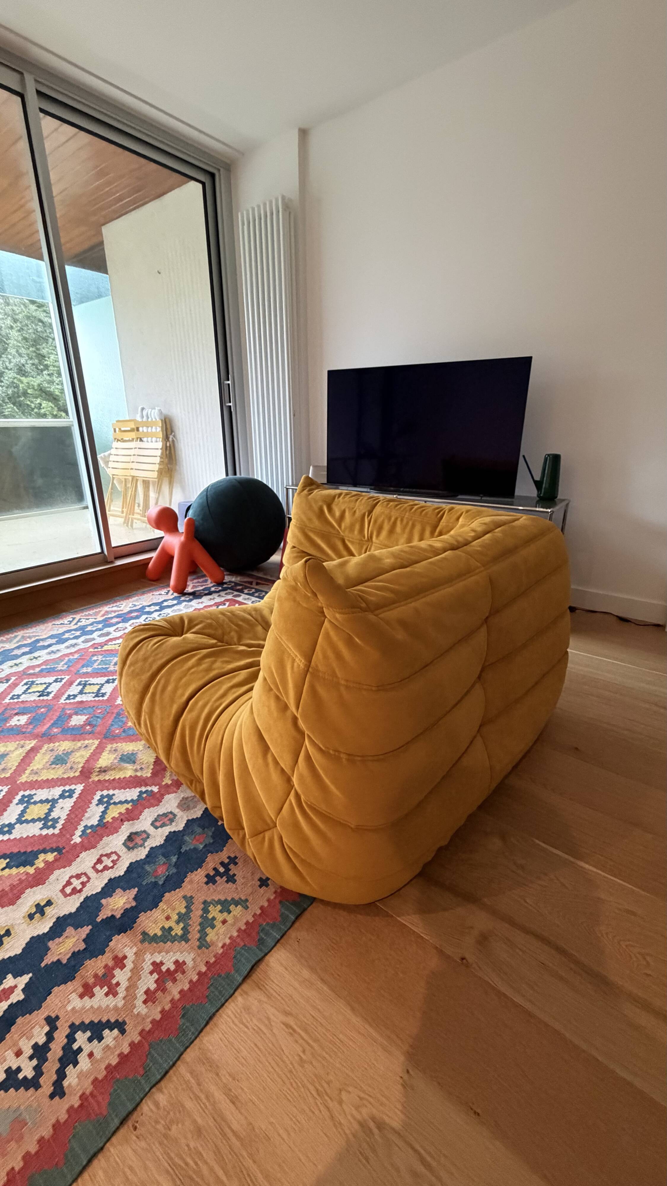 Togo Ligne Roset Corner