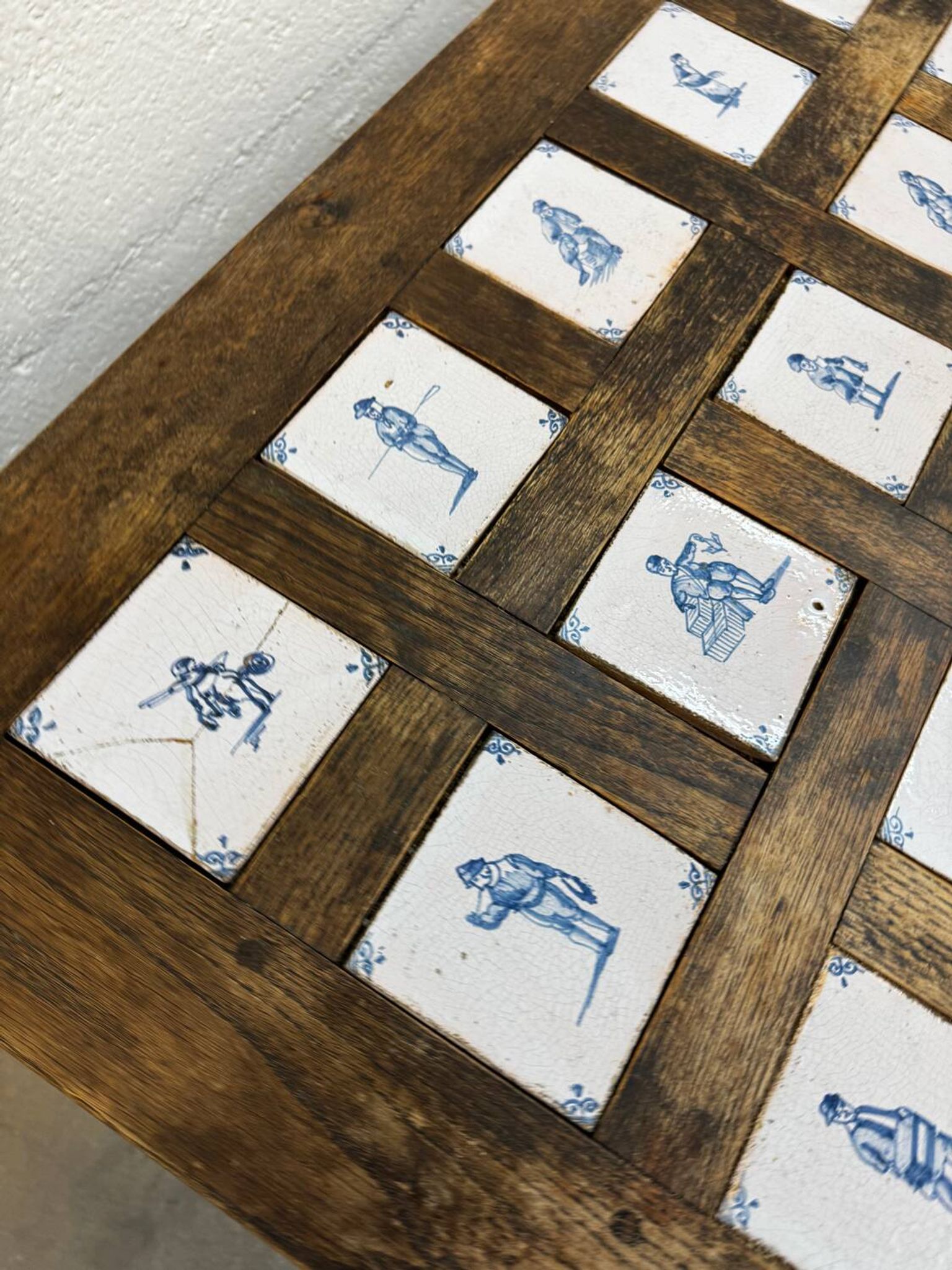 Table bistro fer et bois revêtue des carreaux céramique