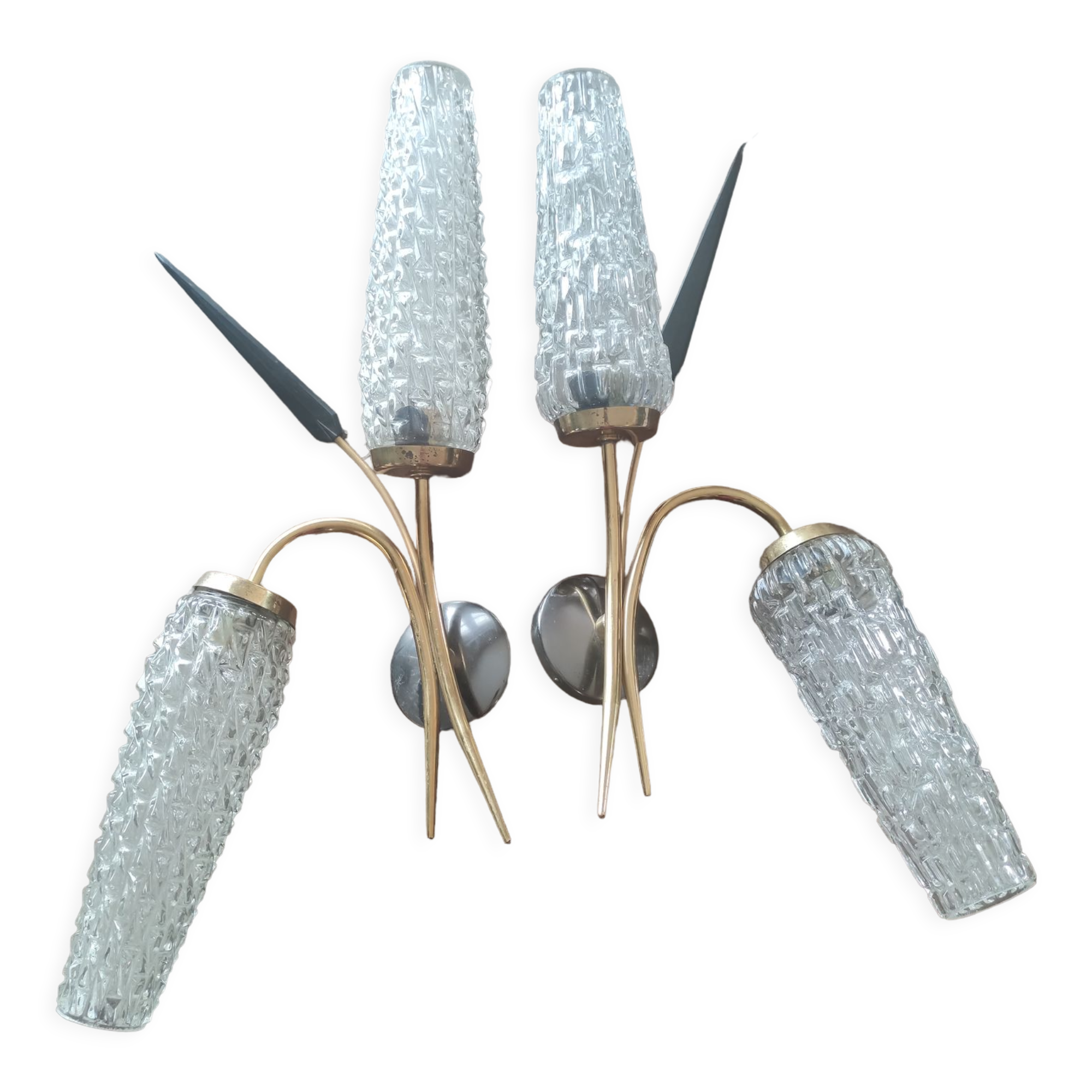 Set of 2 vintage 2-spoke wall lamps in gilded metal and diamond textured tulip glass