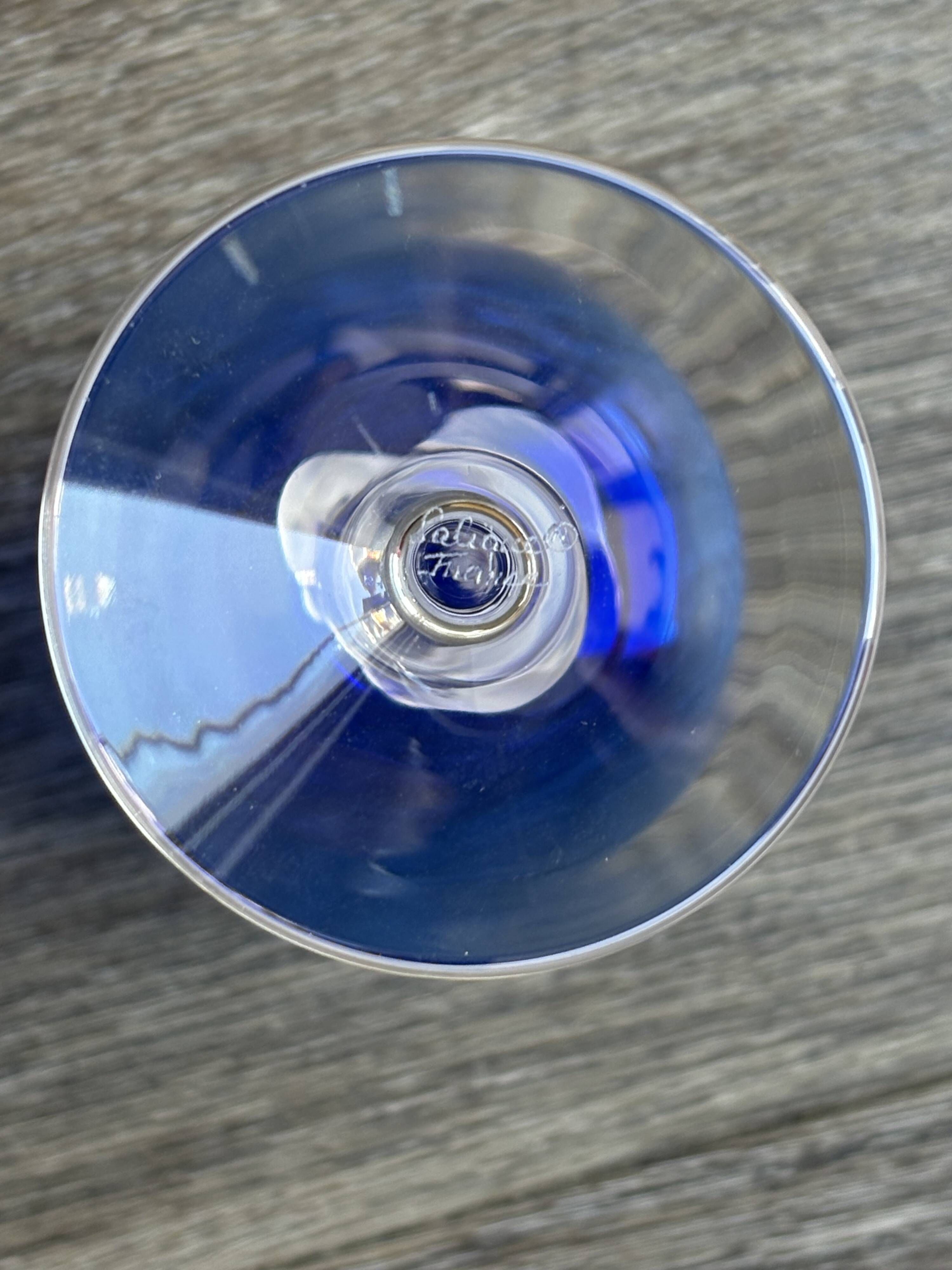 Verre Lalique modèle Roxanne bleu indigot