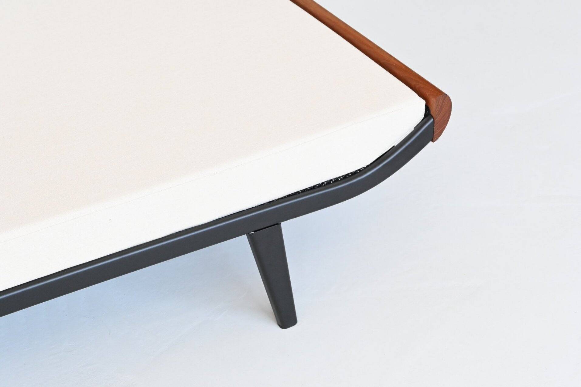 Dick Cordemeyer Lit de repos Cléopâtre en lin blanc Auping Pays-Bas 1954