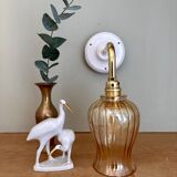 Applique coudée tulipe vintage en verre ambré
