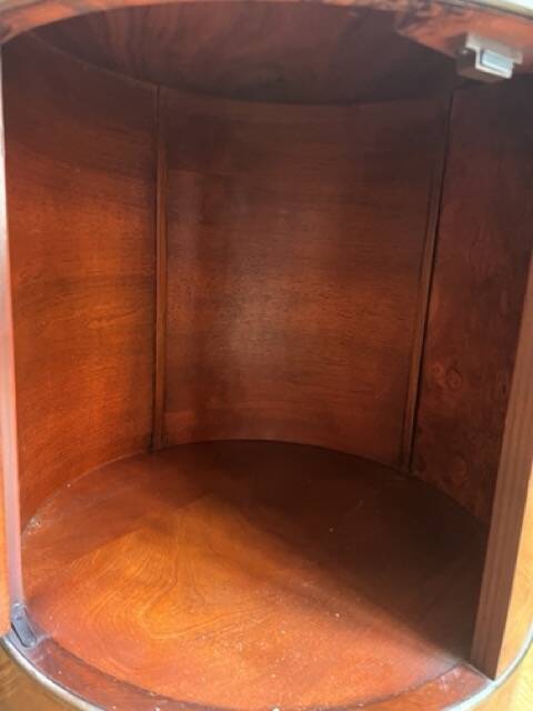 Drum side table in wood burl with door