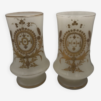 Pair of vases in opaline decoration of motifs of garlands, edges of gold, xixth