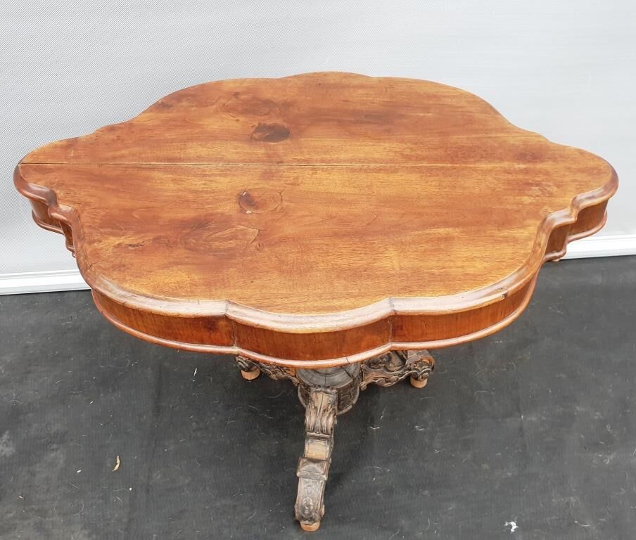 Louis Philippe violin lounge table 1830