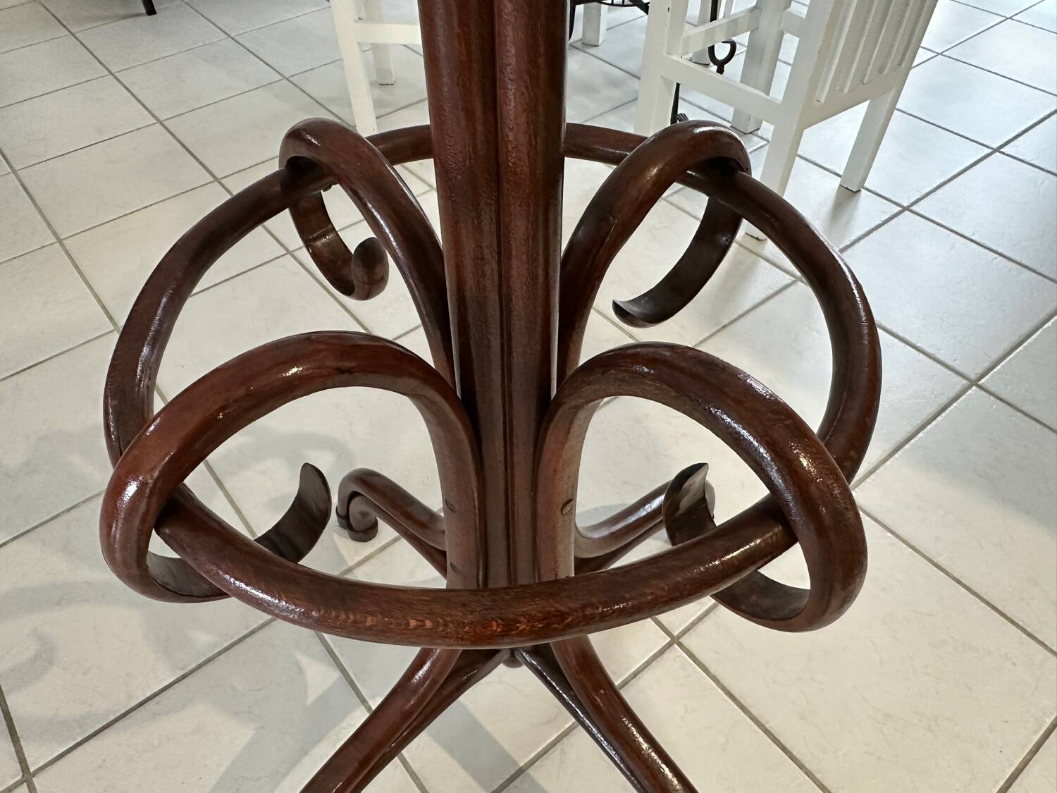 Parrot coat rack Thonet 1920s