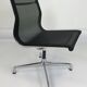 Chaise EA 107 par Charles et Ray Eames pour Vitra