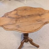 Violin side table in walnut