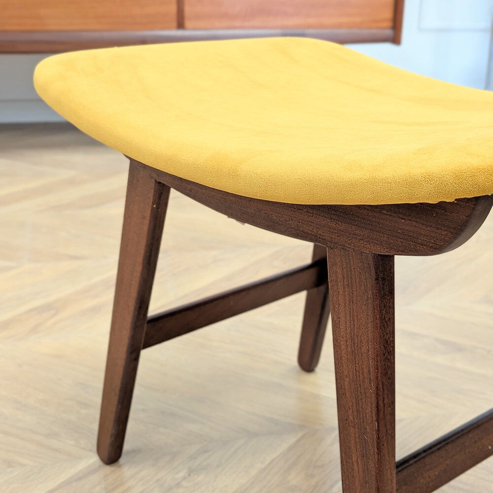 Repose-pieds scandinave