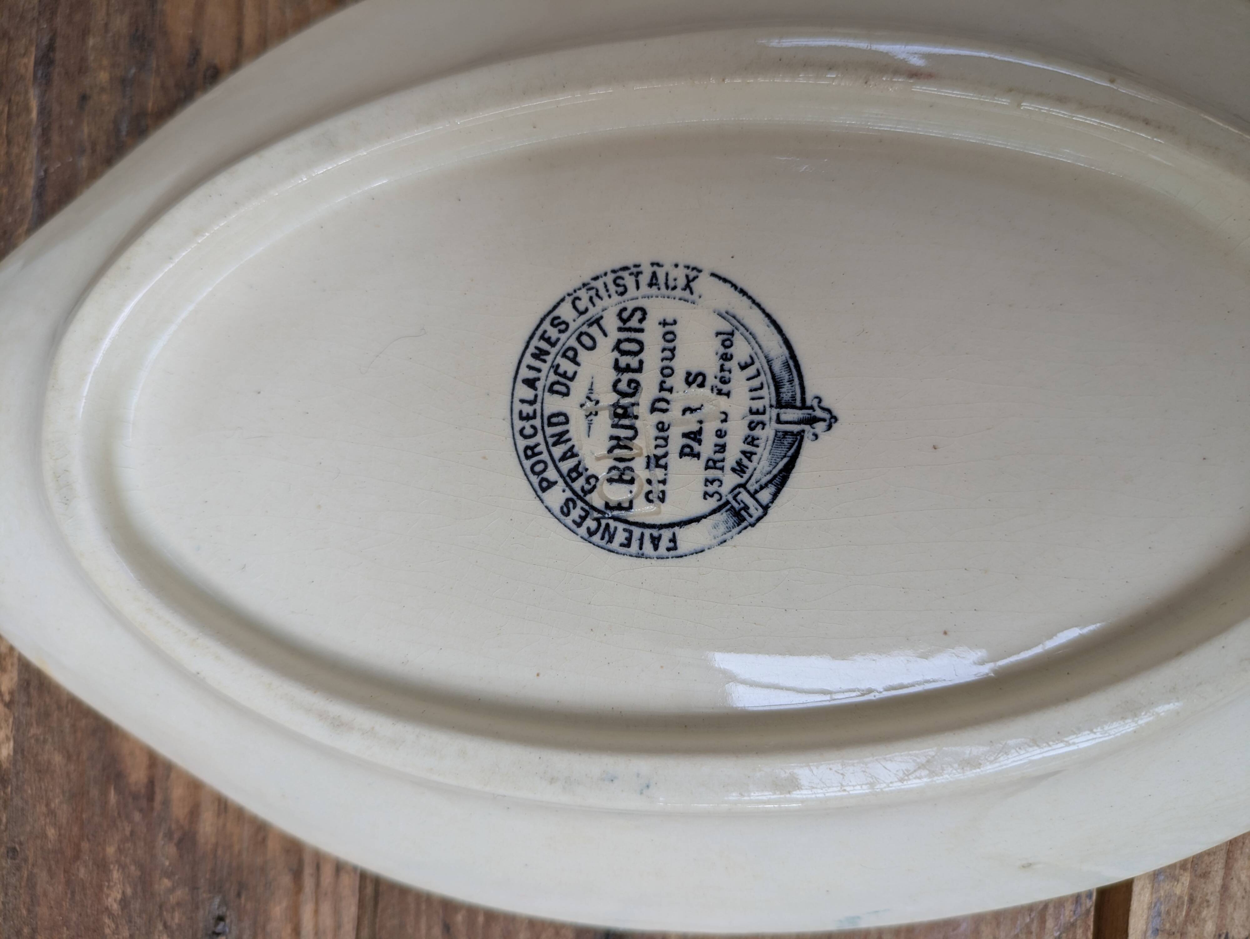 Ceramic dish with arabesque and flower decorations E. Bourgeois Terre de Fer