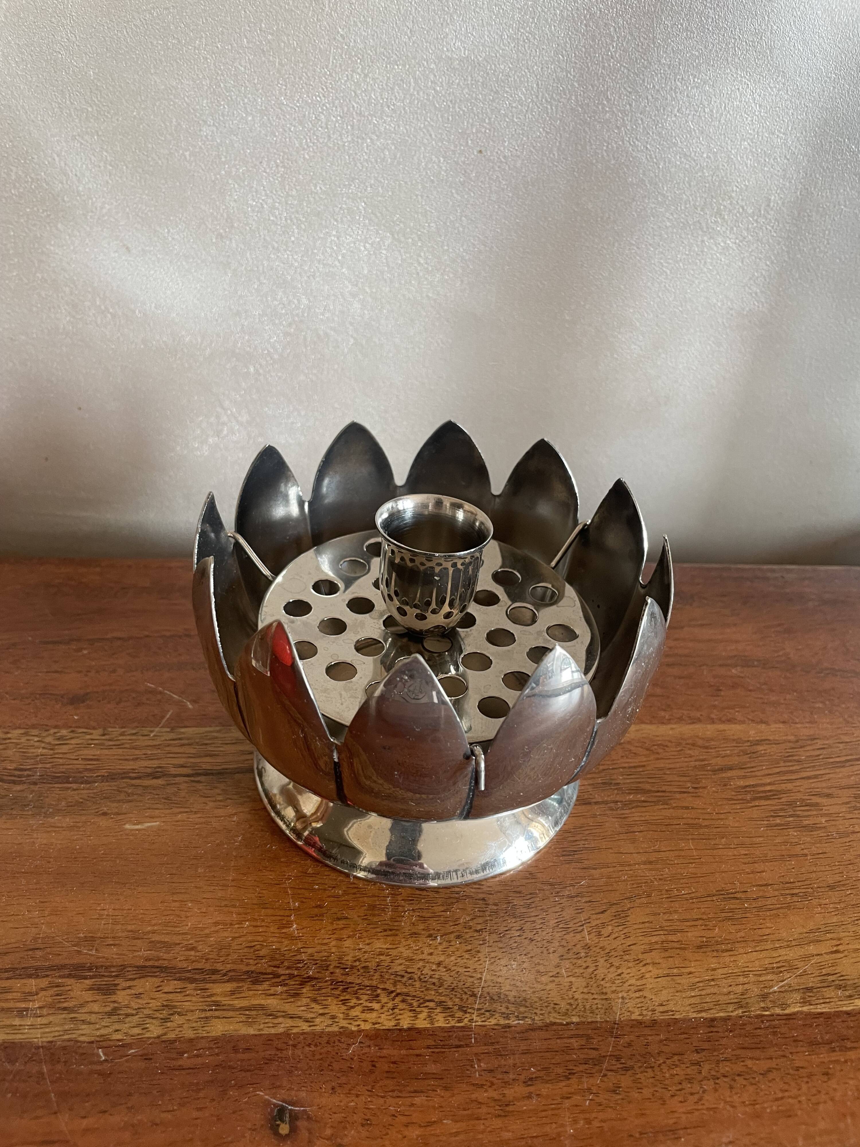 Lotus flower candle holder