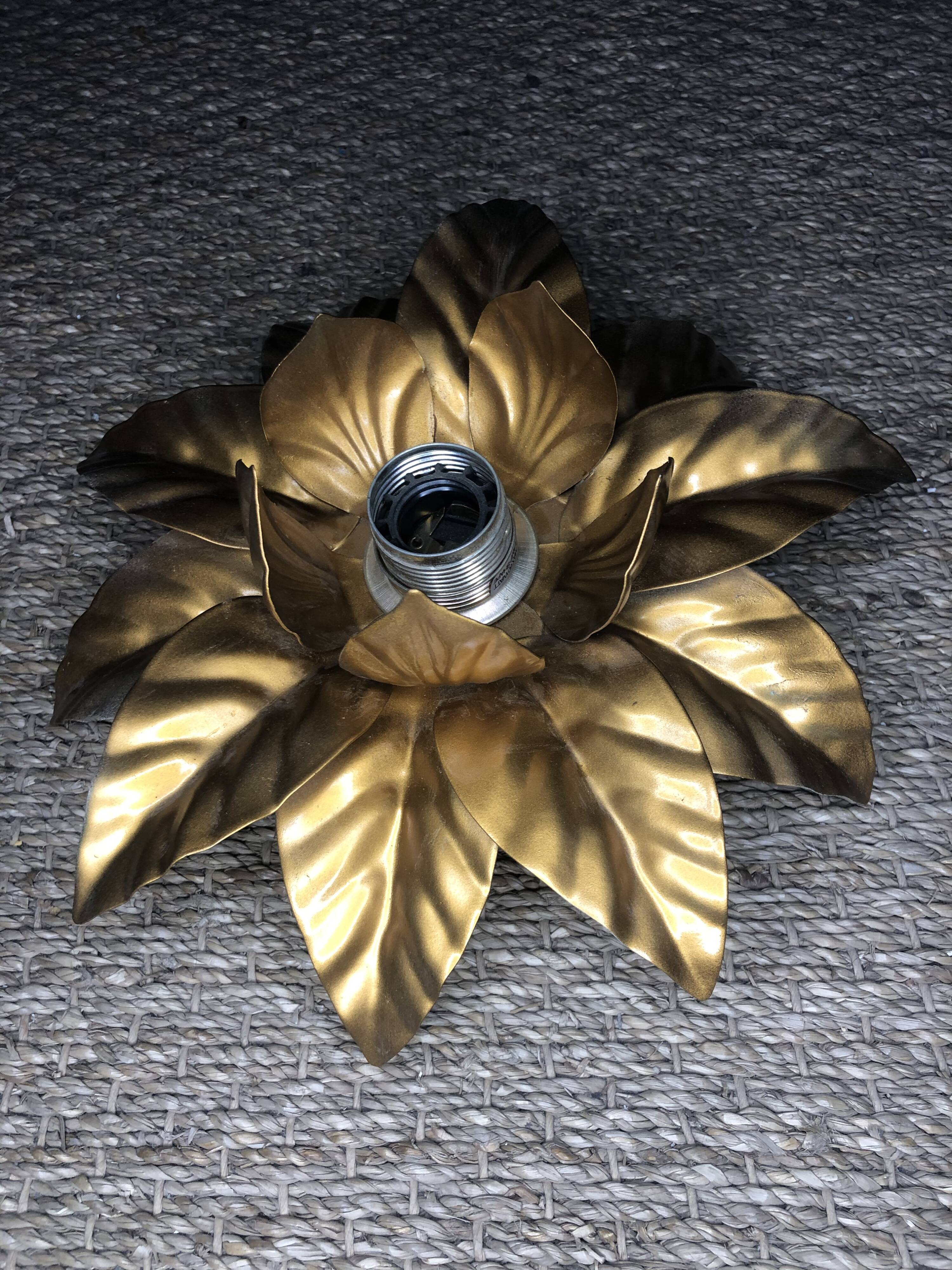 Wall light vintage gold metal flower