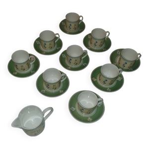 9 tasses, 9 sous tasses - pot