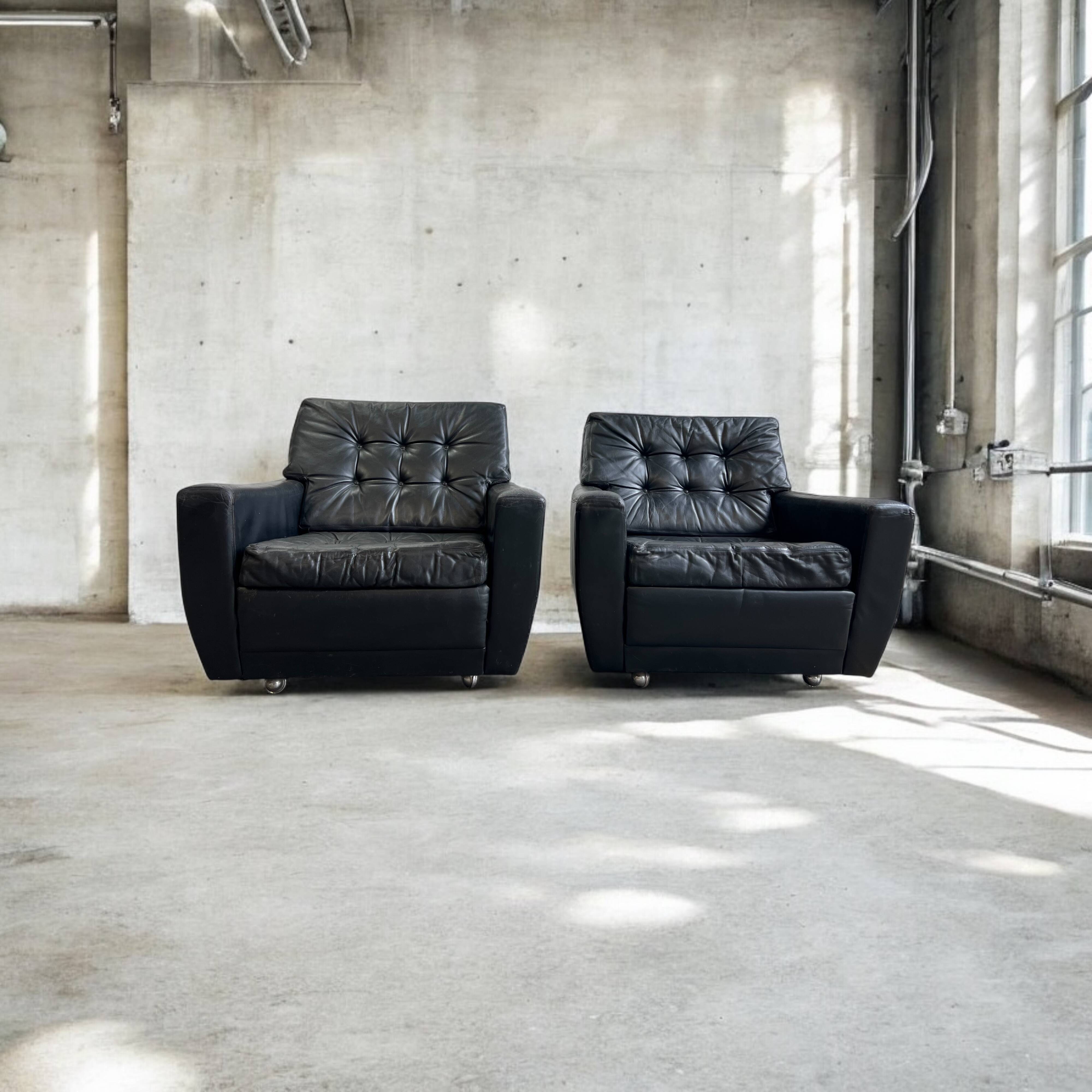 Set of 2 vintage individual seats/armchairs/club seats