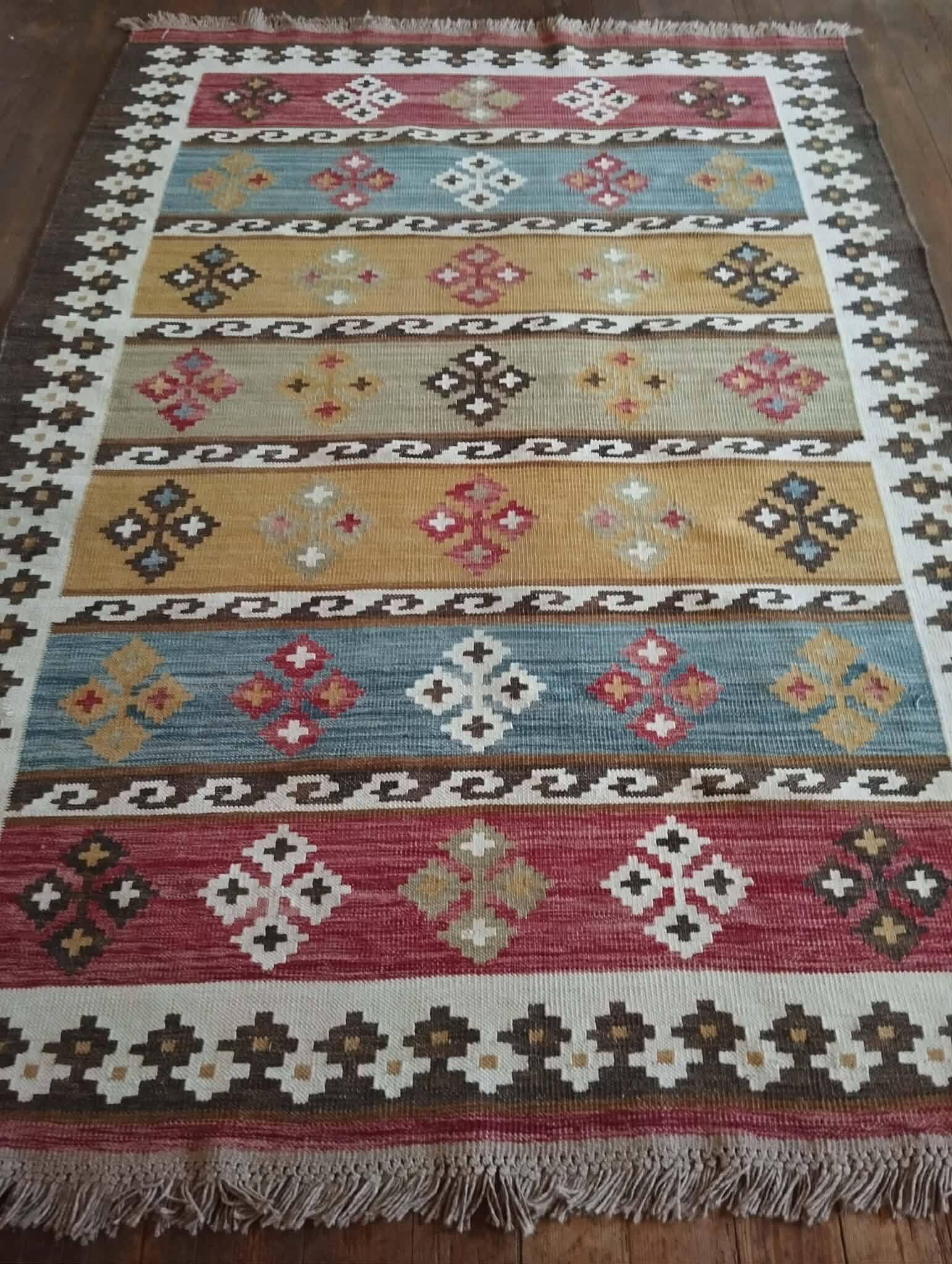 Handmade Indo Qashqaï rug 240x170cm