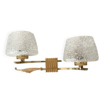 Double wall light in gold-tone metal and bubbled glass, Italian design from the 1960s
