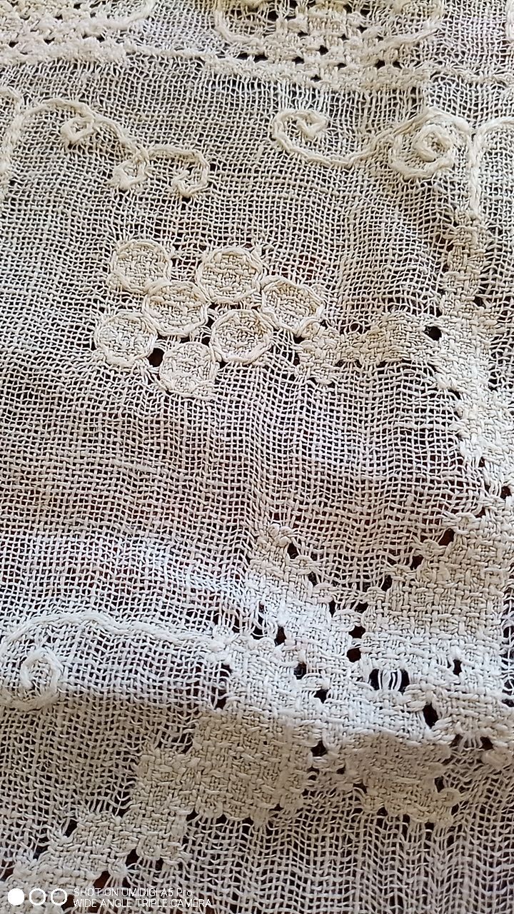 Old lace table runner 38 x 128 cm - decoration vine branch