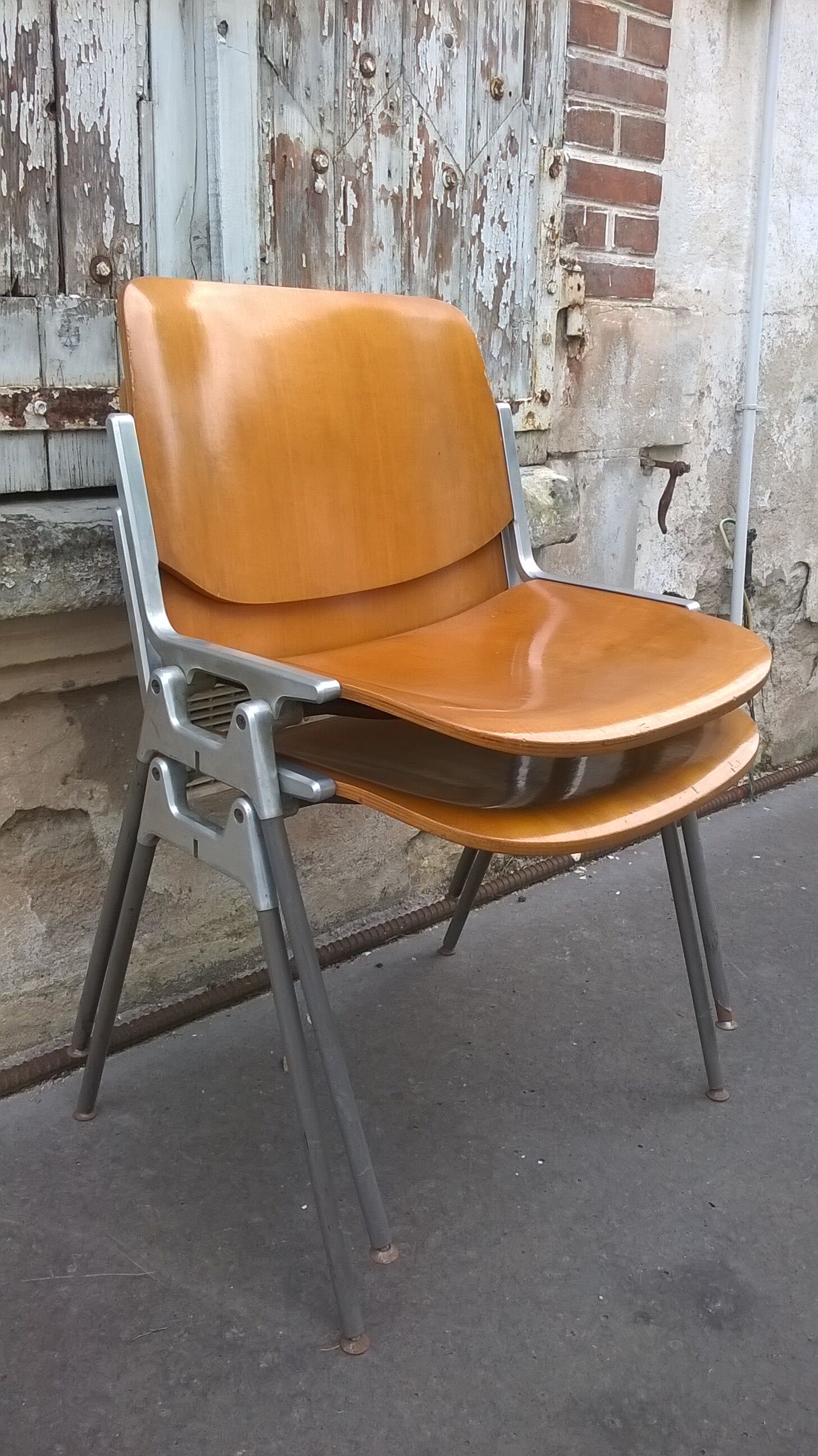 pairs chairs Giancarlo Piretti 1970